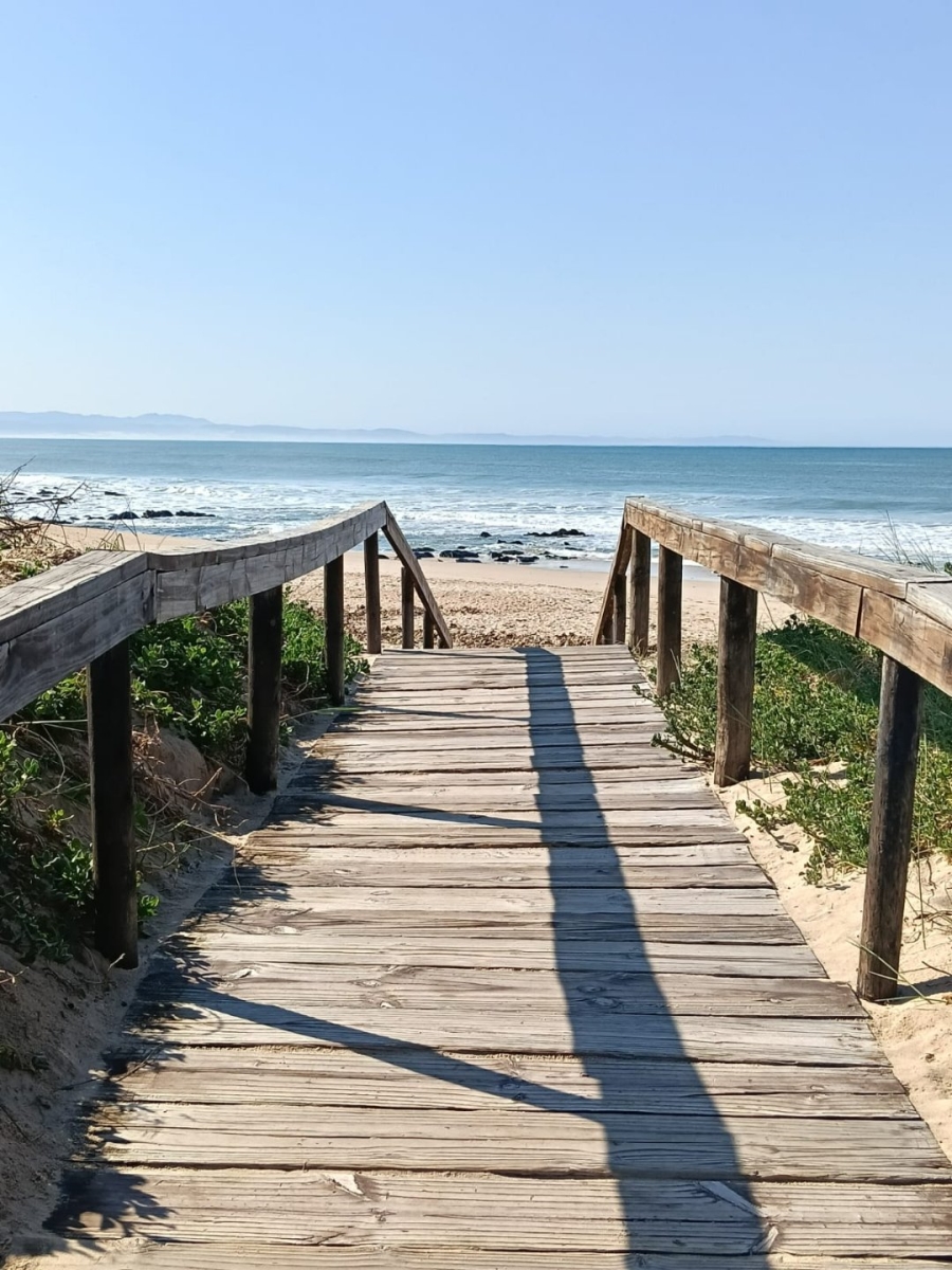 3 Bedroom Property for Sale in Wavecrest Eastern Cape
